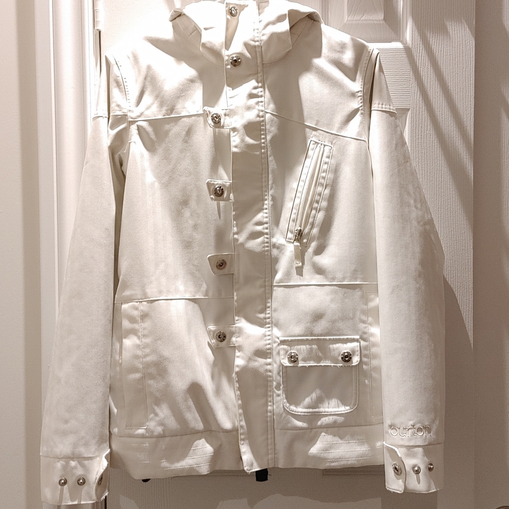 Burton Women's Dryride Making Magic Since 77 white snowboard jacket